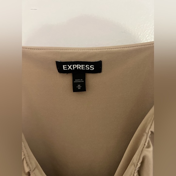 Express Top - Picture 2 of 3